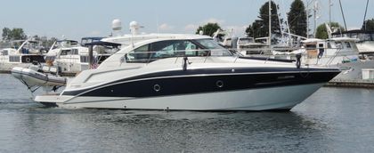 43' Cruisers Yachts 2014 Yacht For Sale